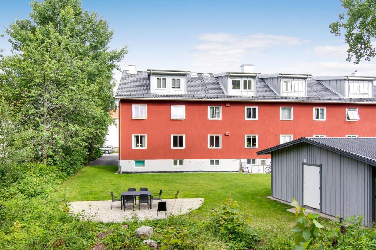 Frasch Och Fin 2:A. Gangavstand Till Stromstads Centrum Bagian luar foto